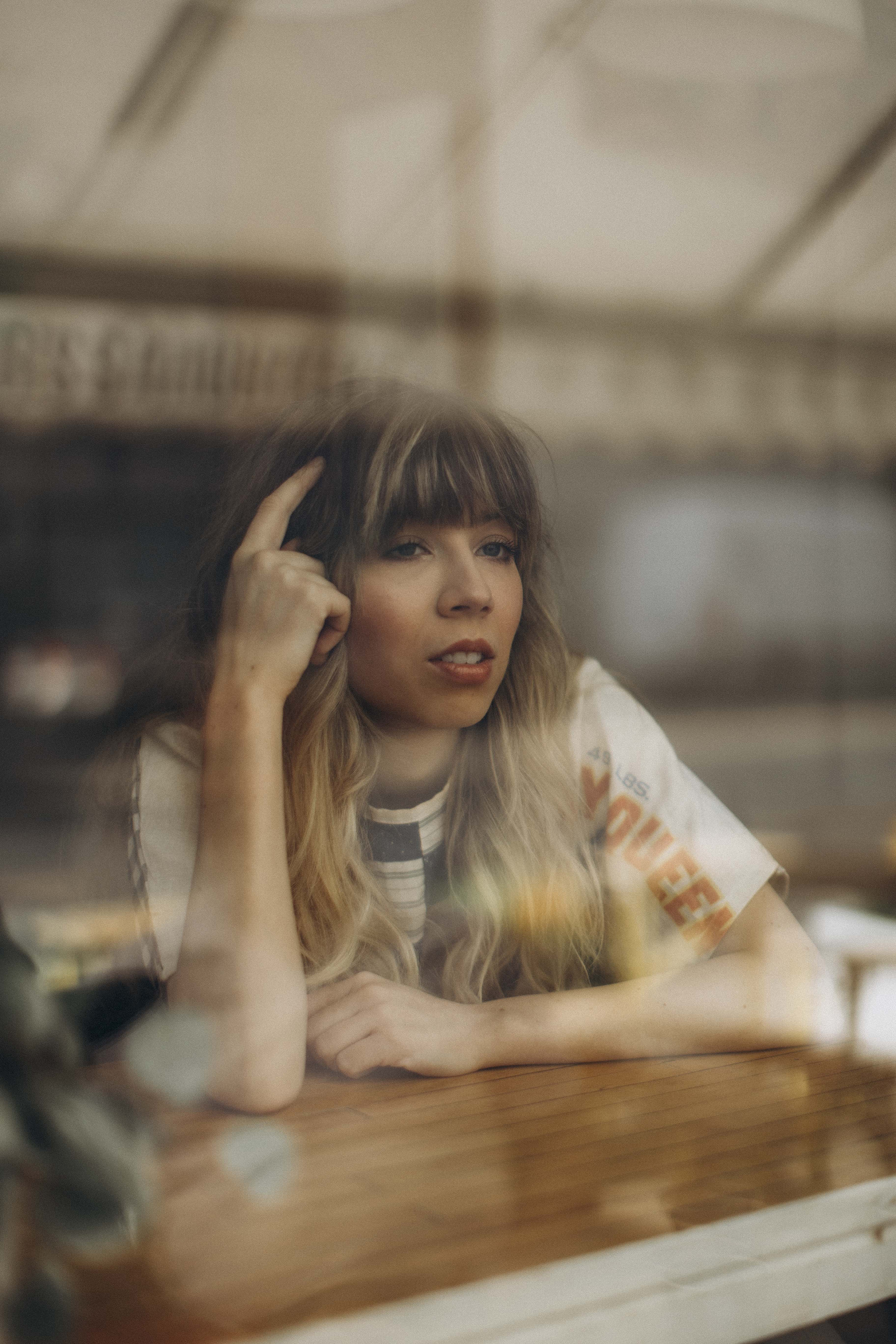 Jennette Mccurdy Hardcore Porn - It took a long time to realise I was glad my mom died': iCarly star Jennette  McCurdy on her explosive new memoir â€“ The Irish Times