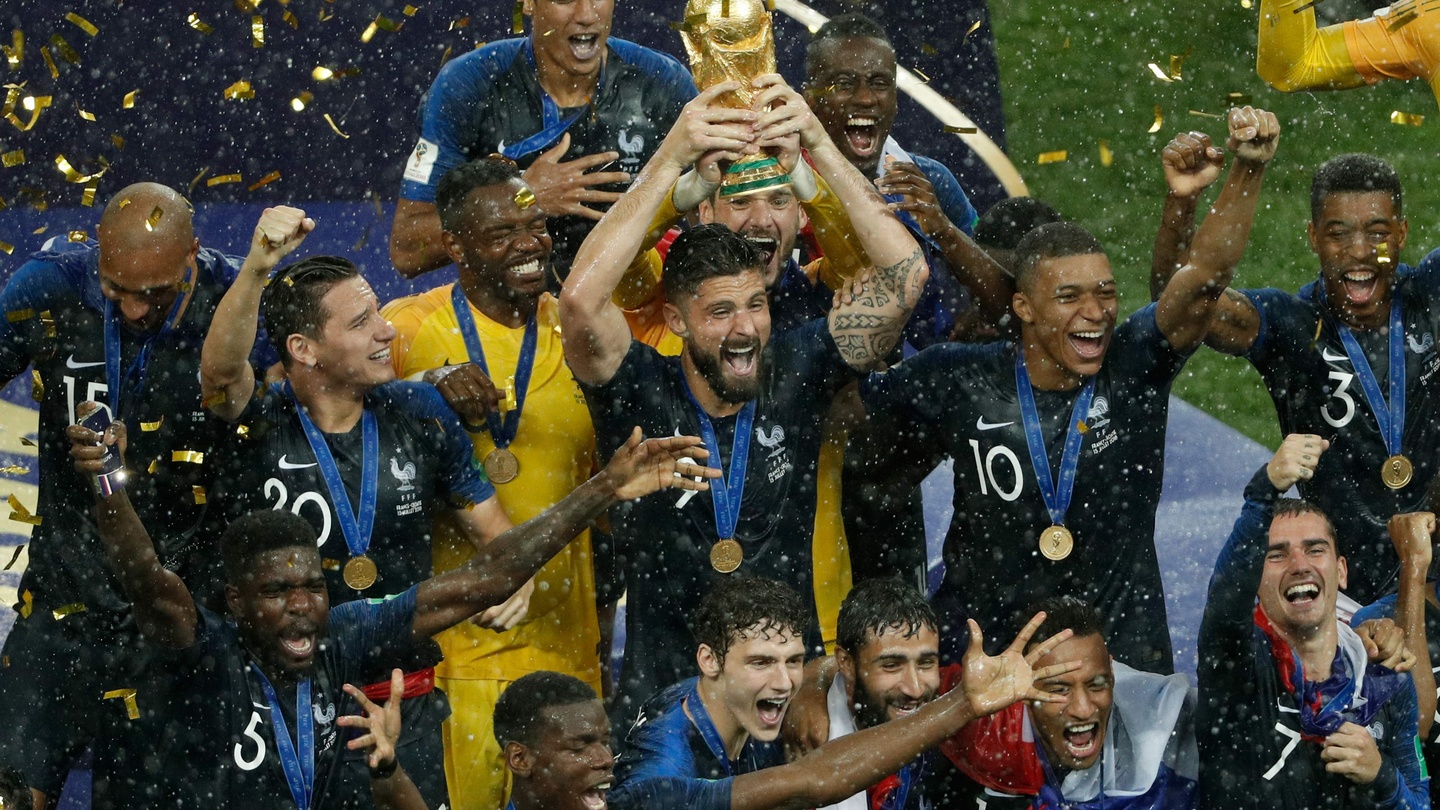 France's World Cup winners given golden reception as they return to  Clairefontaine