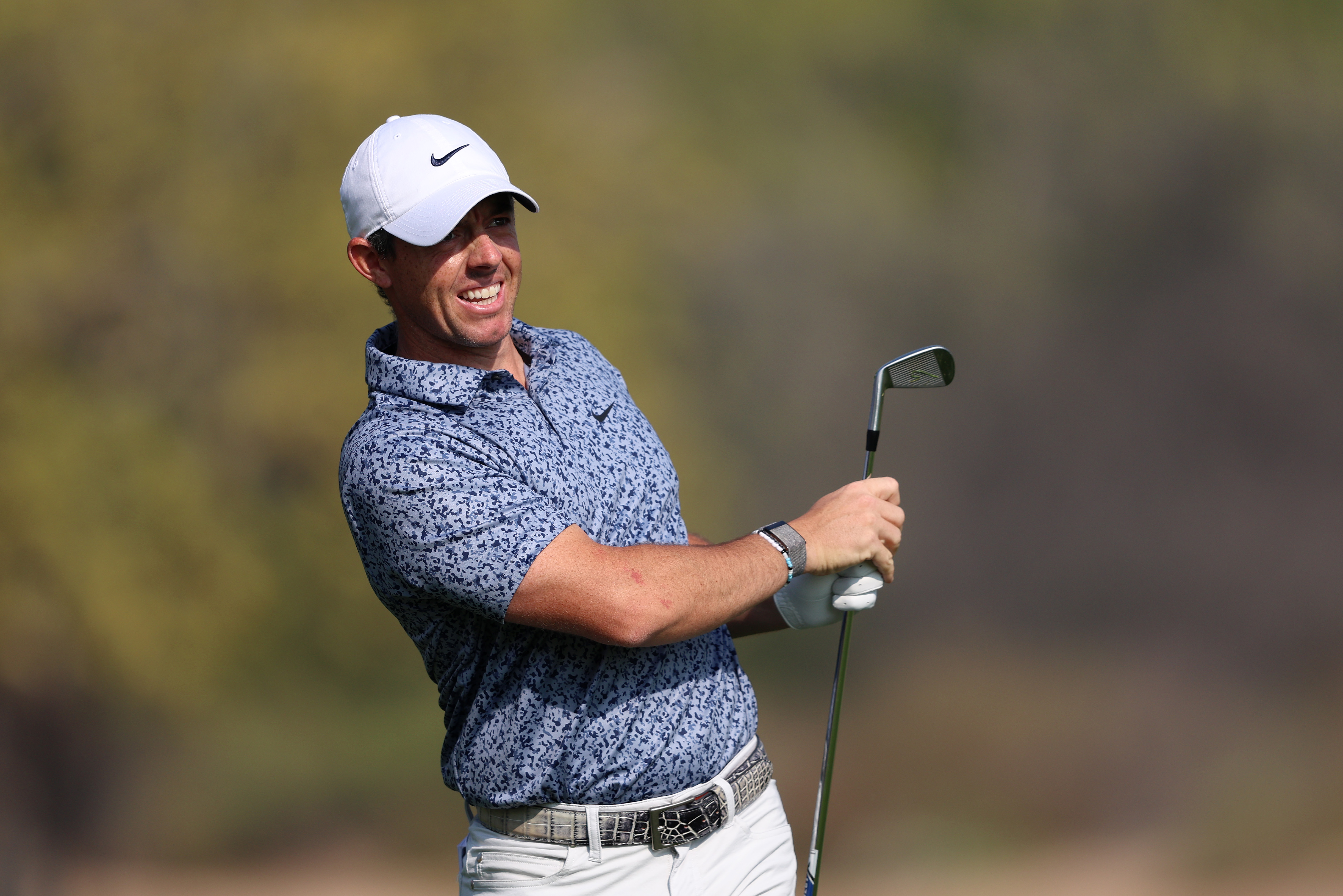 Golf news 2023: Dubai Desert Classic, Patrick Reed, ball stuck in tree,  Rory McIlroy, leaderboard, scores, latest, updates