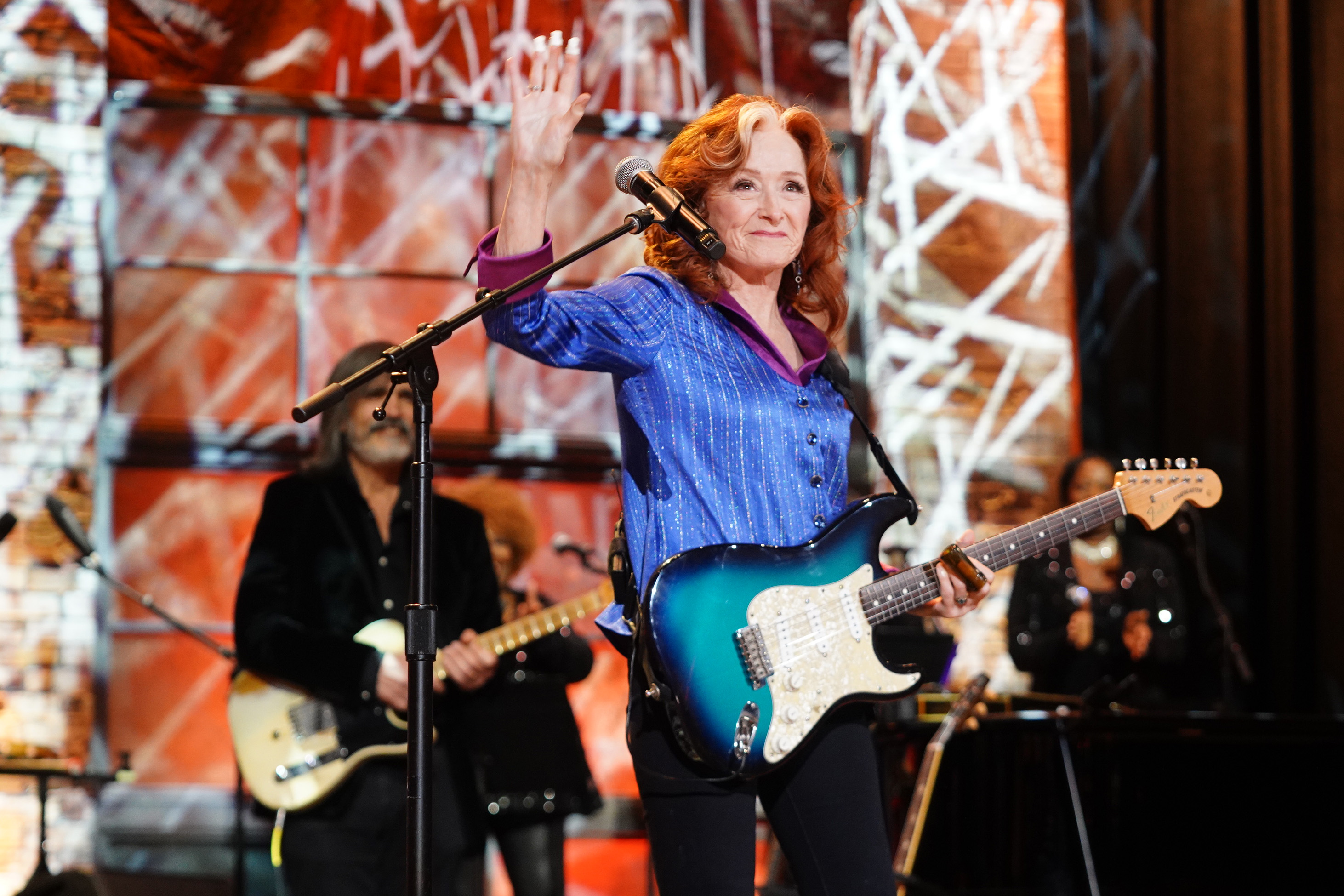 Bonnie Raitt at Vicar Street: a healing night of welcome warmth and real  soul – The Irish Times