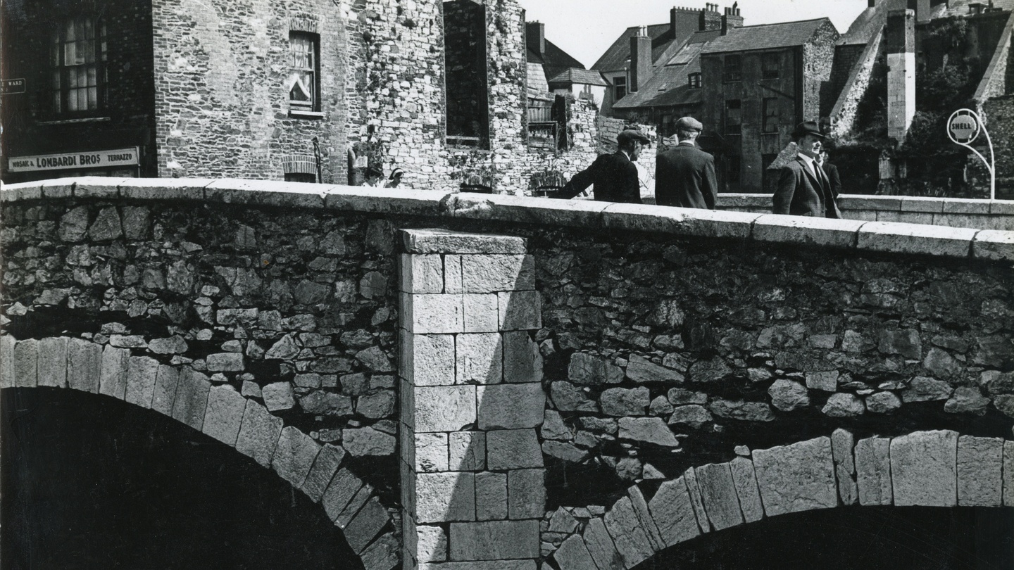 Snapshots of Cork street life in all its 1960s glory – The Irish Times