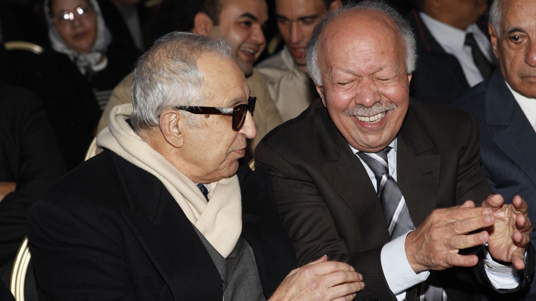 Quand deux anciens ministres de la Communication, Mohamed Larbi Mestari et Mohamed Naciri, se retrouvent... ça finit pas un fou rire.
