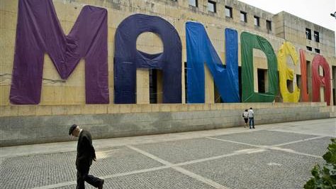 Lisbonne rend à sa manière hommage à Mandela
