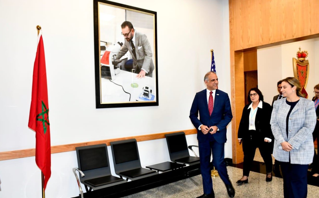 سفير أمريكا بالمغرب يزور المختبر الوطني للشرطة العلمية 8
