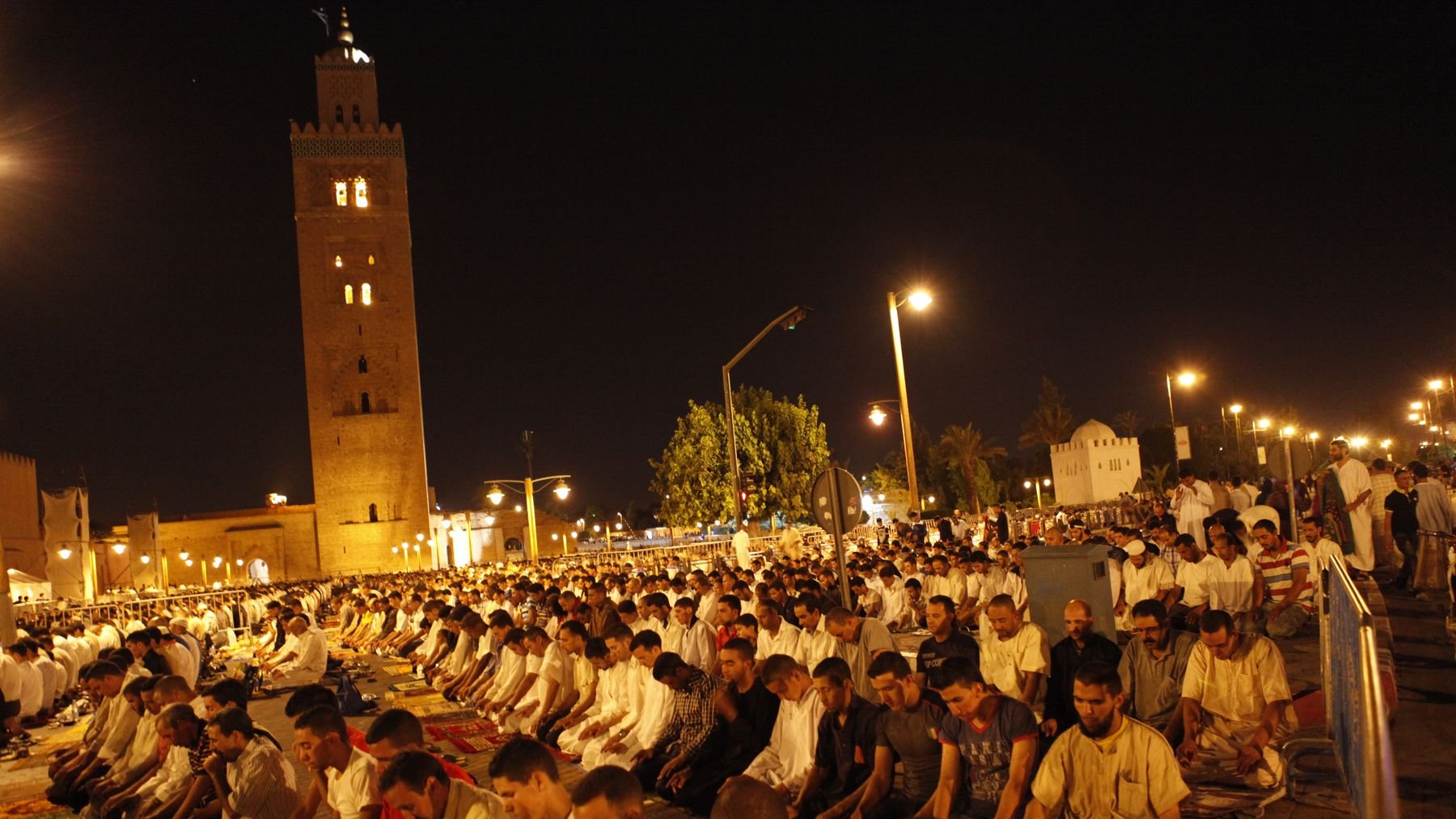 Ville extrêmement touristique, la mosquée de la cité ocre accueille régulièrement des touristes musulmans
