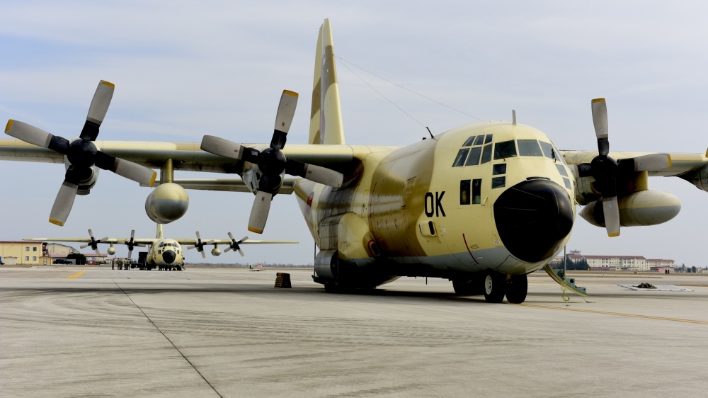 Deux avions Hercule C-130 des FRA mis à la disposition de l'US Army pour le transport du matériel nécessaire au déroulement de l'African Lion. Ici, sur une base militaire italienne. 
