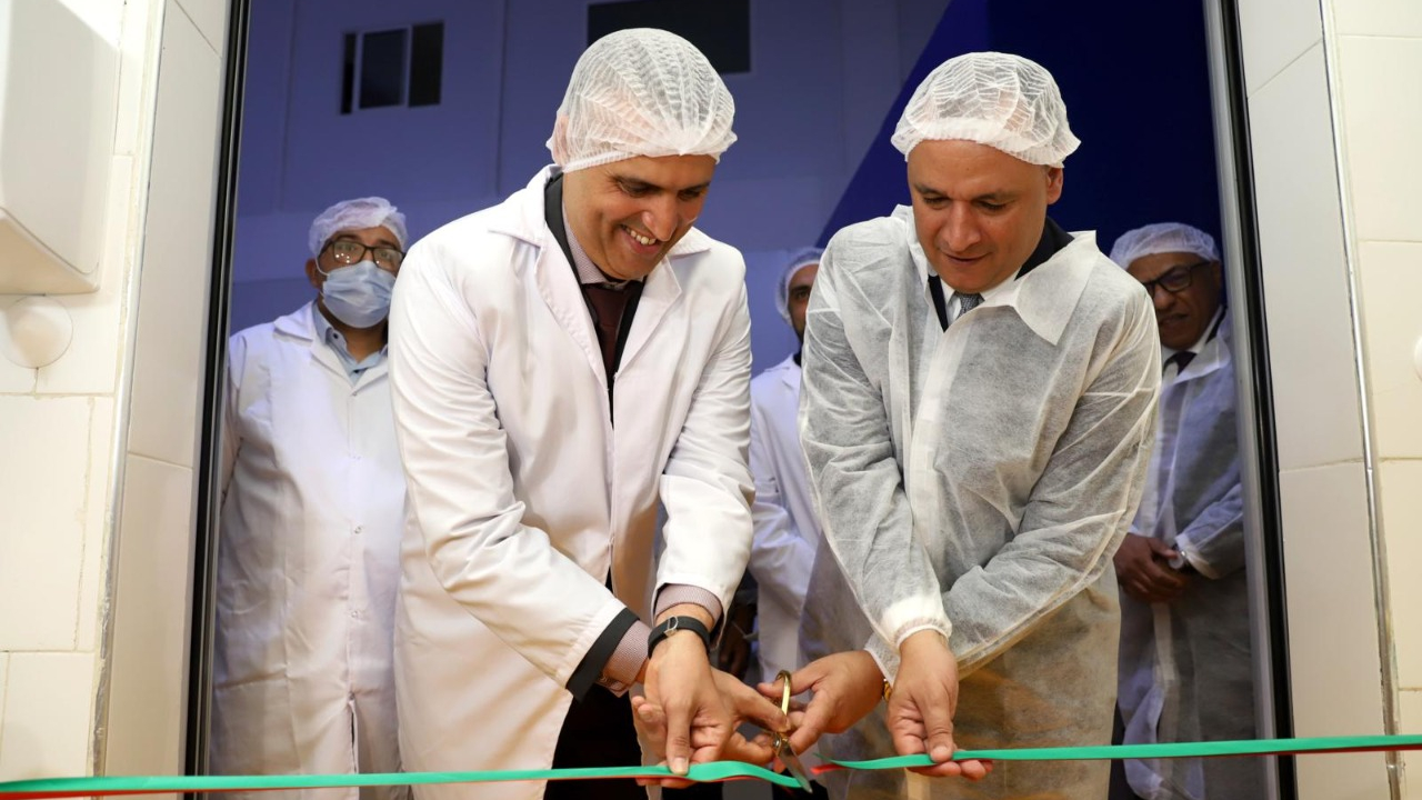 Oland Group, industriel agroalimentaire marocain, a inauguré 4 nouvelles lignes de production de fromage fondu, en présence du ministre de l'Industrie et du Commerce, Ryad Mezzour.
