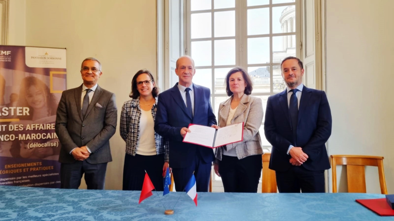 Le président de l’Université Euromed de Fès, Mostapha Bousmina, et  la Présidente de l’Université de Paris 1 Panthéon-Sorbonne, Christine Neau-Leduc, ont signé ce vendredi 10 mars 2023, une convention de coopération, pour la création du cycle doctoral en «droit des affaires».