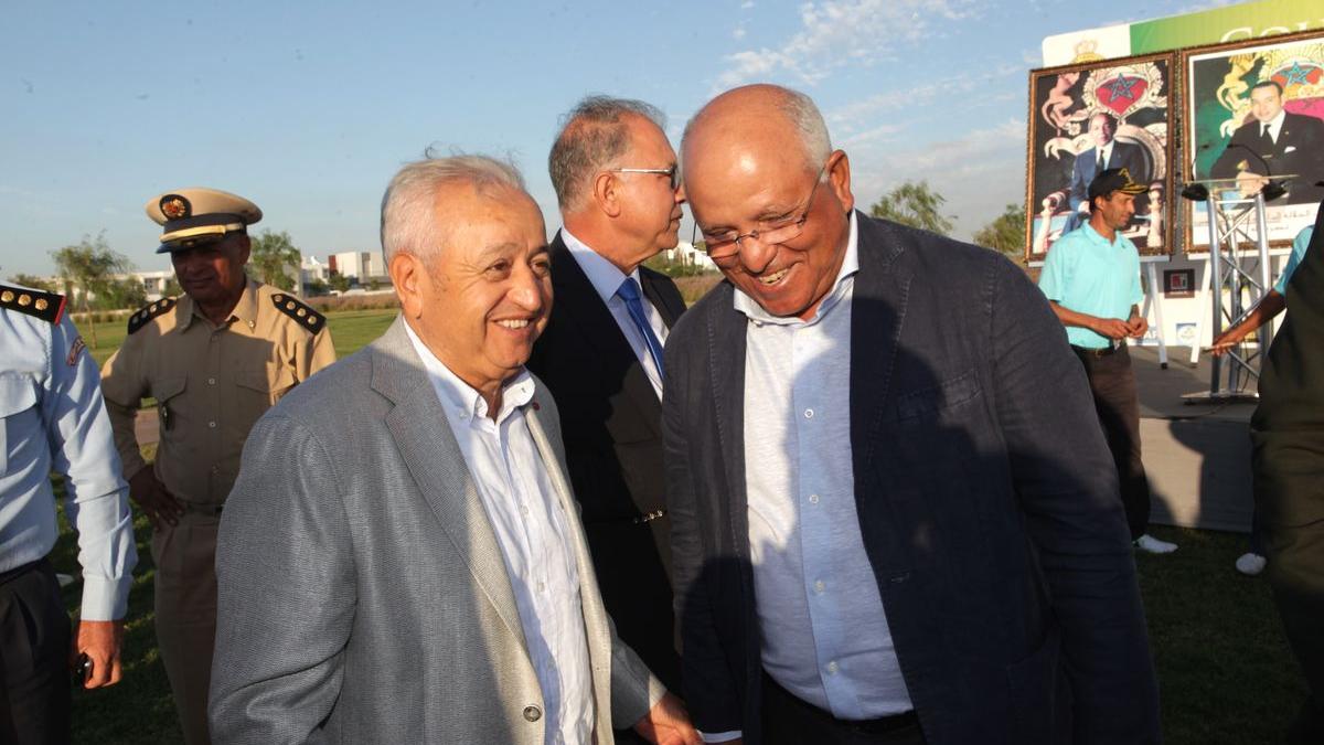 Abderrahman Bouftass, président du Royal Golf Rabat Dar Es Salam et Mohamed Chaibi, membre de l'ATH (Association pour le Trophée Hassan II de Golf).
