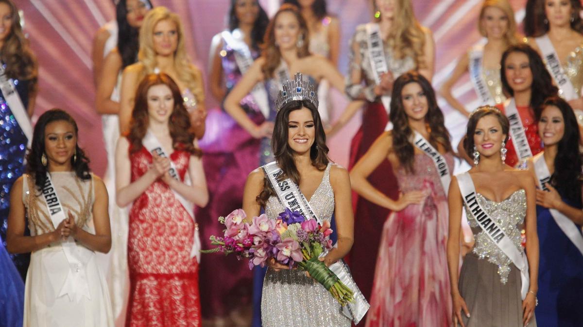 Paulina Vega, Miss Colombie de 22 ans, devient miss univers 2015
