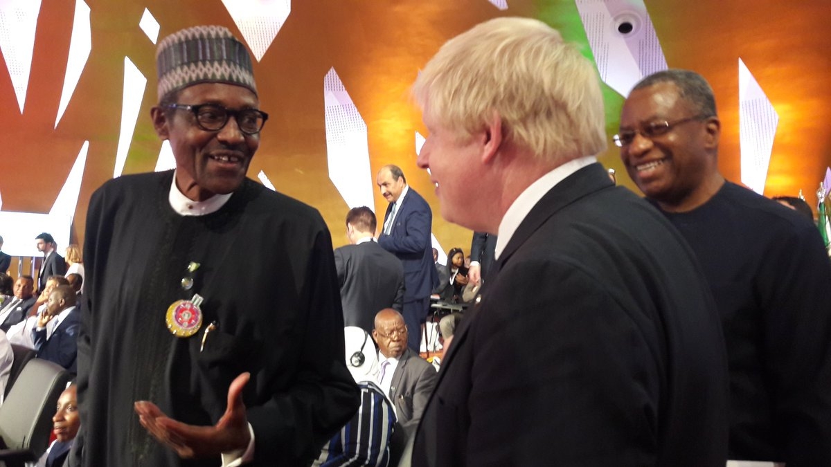 Muhammadu Buhari, président du Nigeria et Boris Johnson, secrétaire d'Etat britannique aux affaires étrangères
