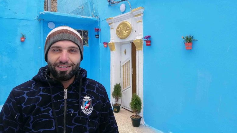 Omar Hamed habitant du quartier d'Al-Mashahada, désormais connu à Mossoul comme le «quartier bleu».
