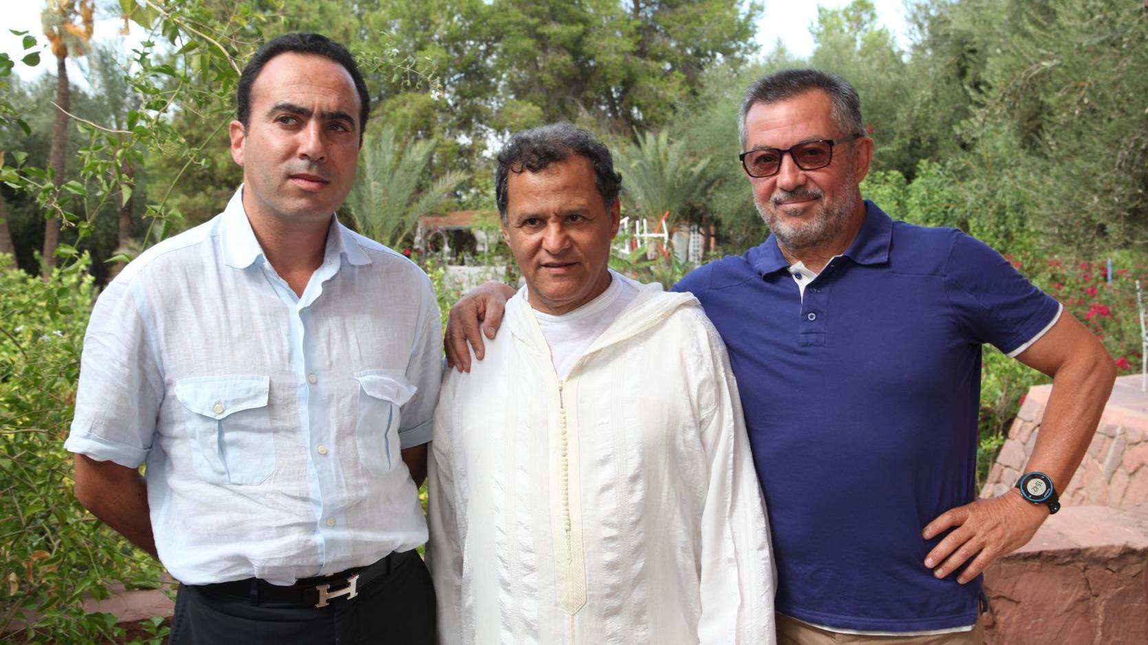 Mehdi Qotbi, ici entouré de Hicham Daoudi et d'Amine Kabbaj, a été très présent aux côtés de la famille de Farid Belkahia.
