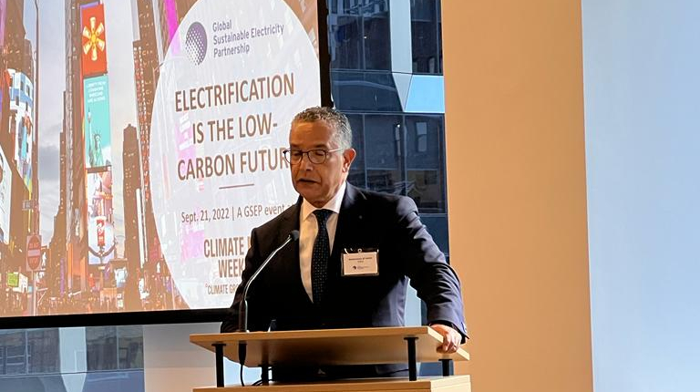 Abderrahim El Hafidi, a présidé, mercredi 21 septembre 2022 à New York, la cérémonie de lancement du «Strategic Open Dialogue On Electrification» (SODE) et la signature de l’accord y afférent.
