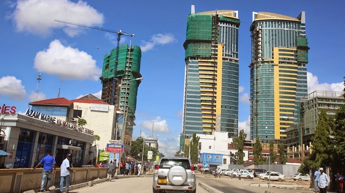 PSPF Commercial Towers, les Tours jumelle de Dar Essalam, ont été achevée en 2014 avec une hauteur de 152,7m.

