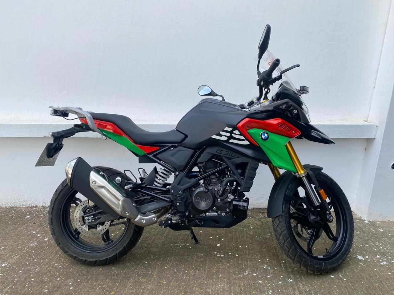 مركبات ودراجة نارية جديدة تعزز الآليات اللوجيستيكية لمصالح الشرطة