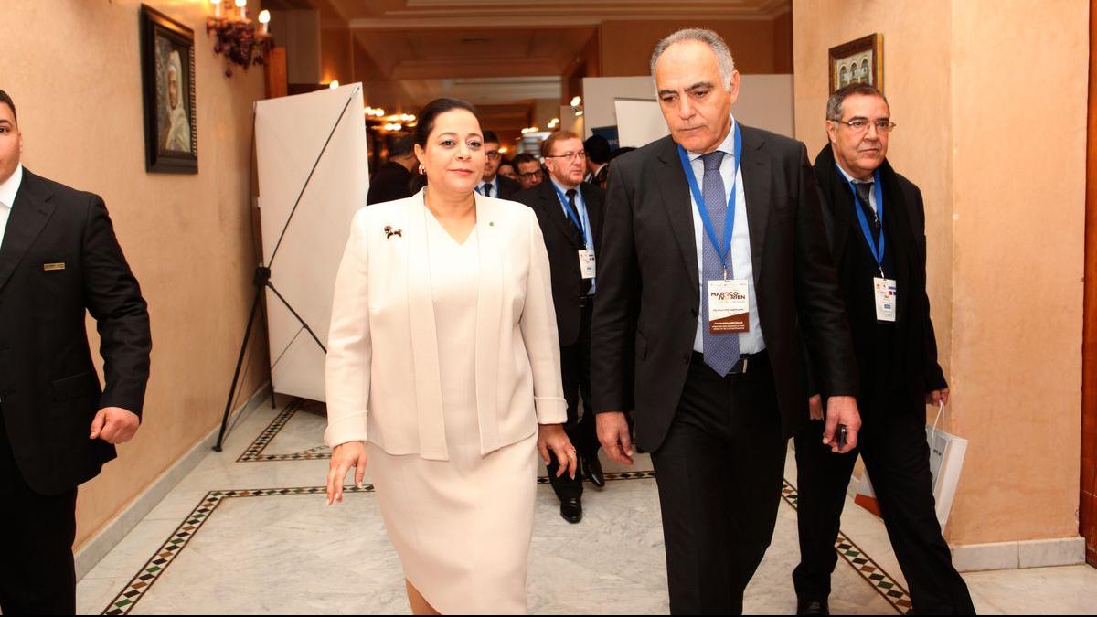 Arrivée de Miriem Bensalah Chaqroun, présidente de la CGEM, et Salaheddin Mezouar, ministre des Affaires étrangères.
