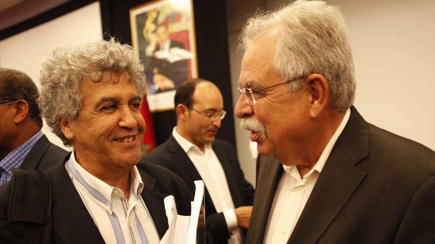 Un beau moment de partage entre Mohamed Tozy et Tariq Kabbaj, USFPiste et maire d'Agadir. 
