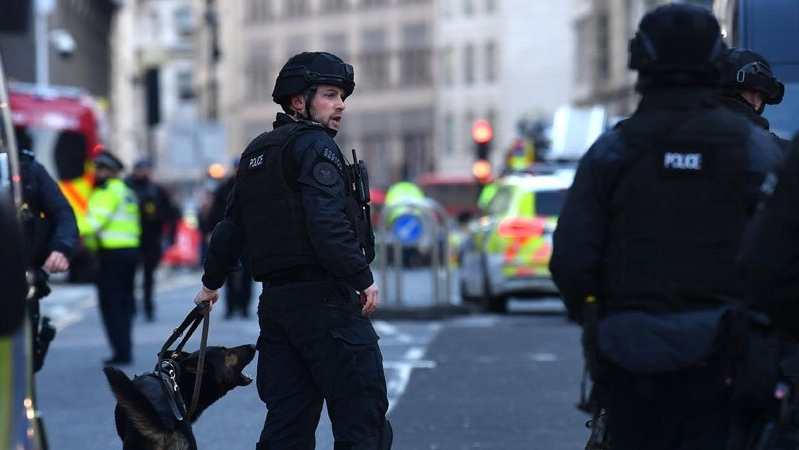 Des policiers britanniques à Londres, le 29 novembre 2019.

