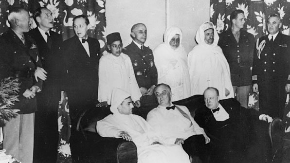 Le 14 janvier 1943, Casablanca abrite la "Conférence d'Anfa" à laquelle ont pris part le président des Etats-Unis, Roosevelt, le premier ministre britannique, Winston Churchill, et les généraux Français De Gaulle et Giraud.
