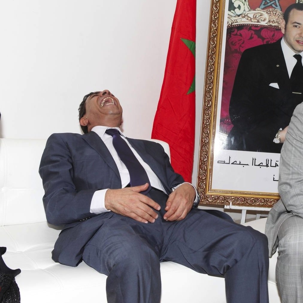 محمد الوفا وزير التربية الوطنية في هستيريا من الضحك
