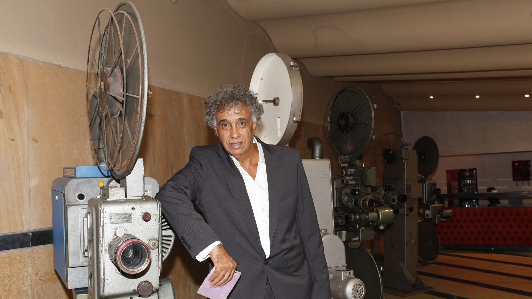 Le réalisateur Hassan Benjelloun présentait Jeudi soir son film "La lune rouge" au cinéma Rif.

