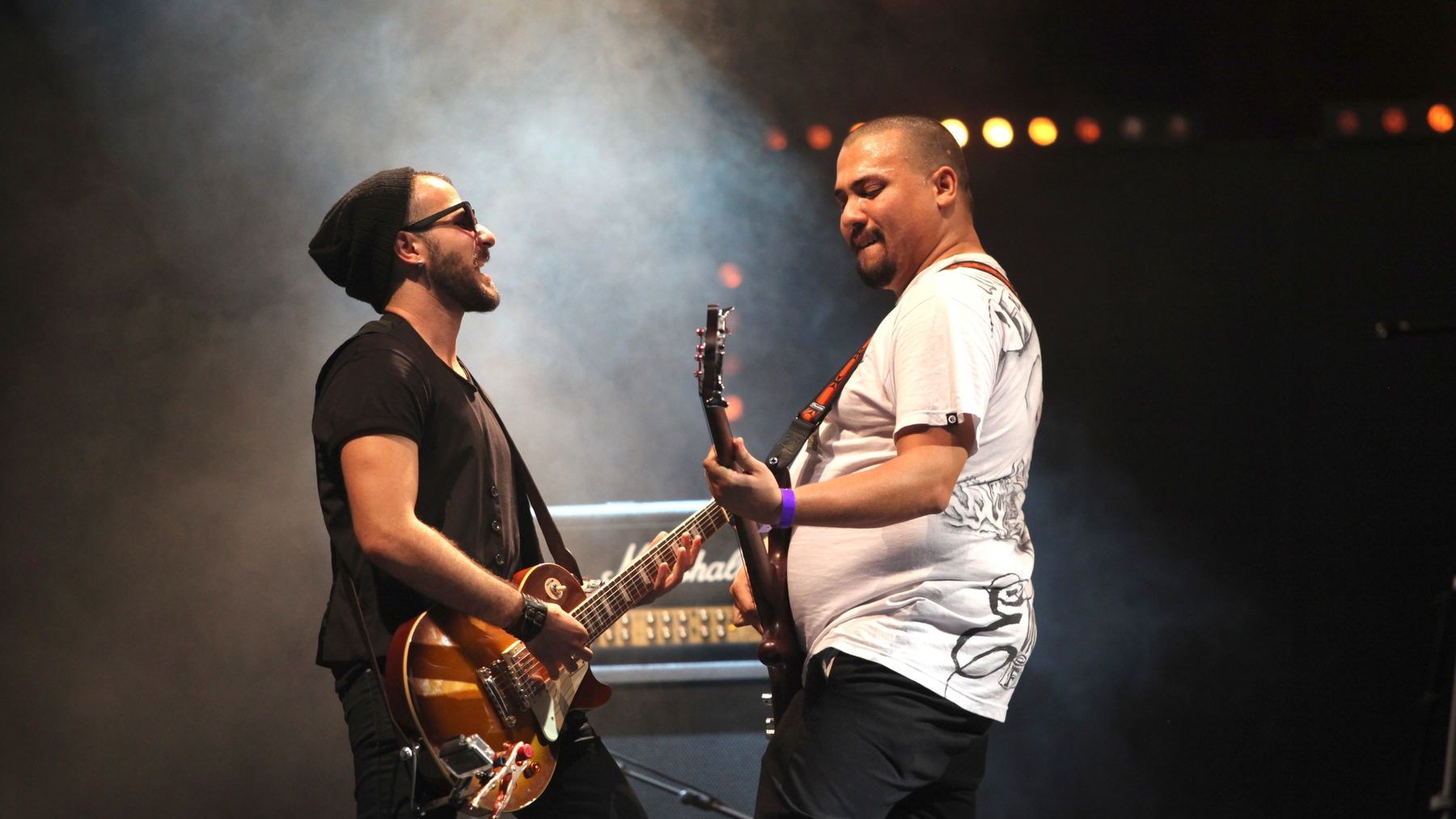 Le groupe, qui s'est formé en 2012, a sorti un premier opus de 5 titres, New life, en août 2014.
