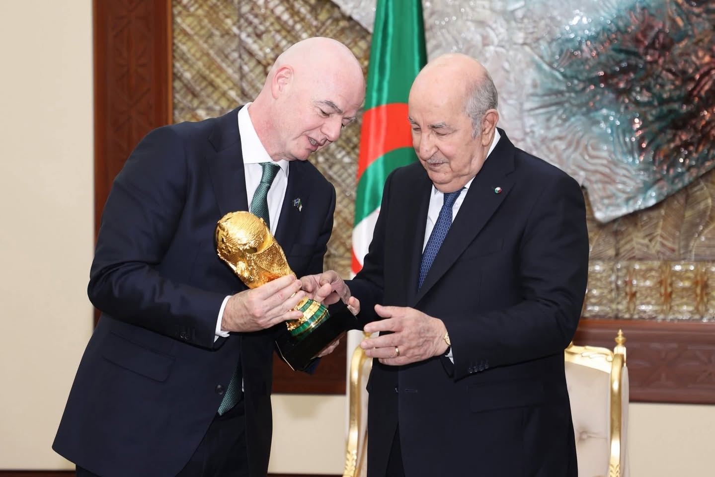 Dernière folie algérienne: Gianni Infantino «reçoit des instructions» de  Abdelmadjid Tebboune | sport.le360.ma