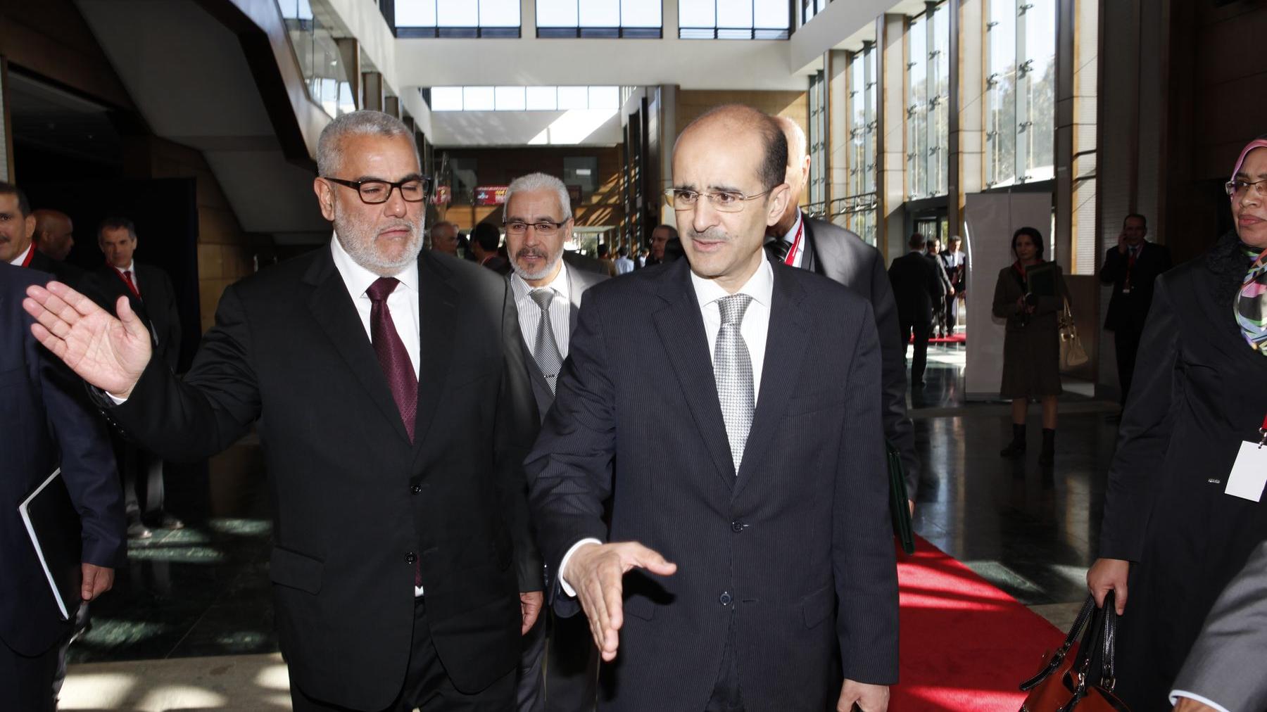 Abdelilah Benkirane et Driss El Azami El Idiriss, lors des Assises nationales sur la fiscalité, le 29 avril 2013 à skhirat.
