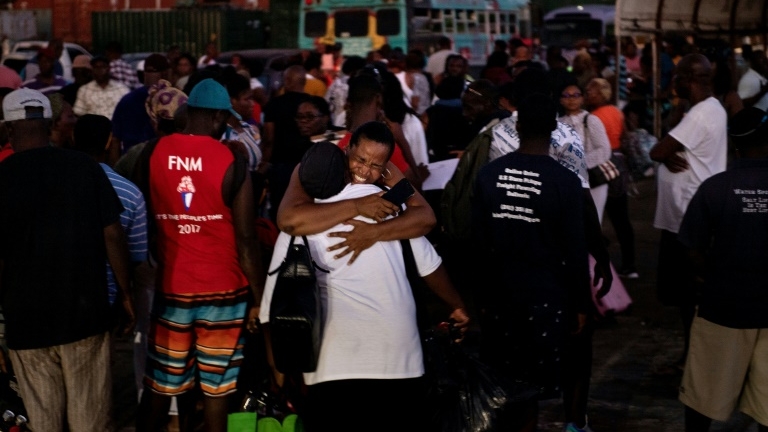 Evacuation de rescapés de l'ouragan Dorian, le 6 septembre 2019 à Nassau, aux Bahamas.
