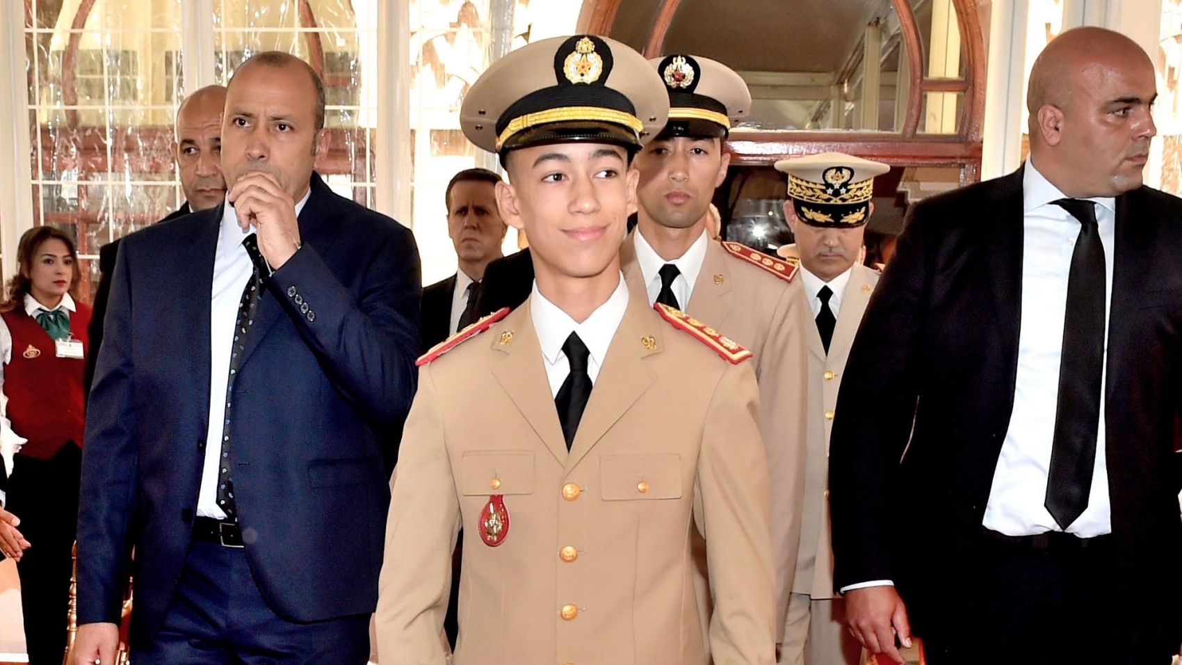 Le prince Moulay El Hassan en tenue mlitaire.
