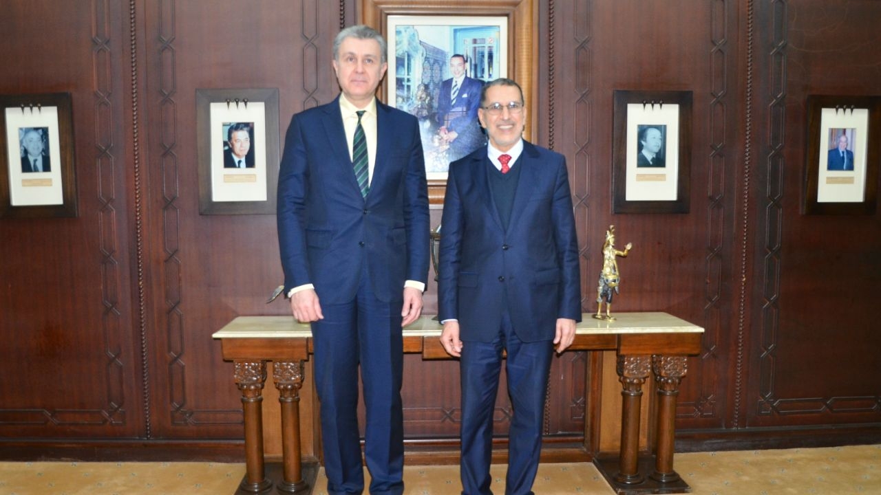 Le chef du gouvernement, Saâd-Eddine El Othmani et le prince Radu de Roumanie.
