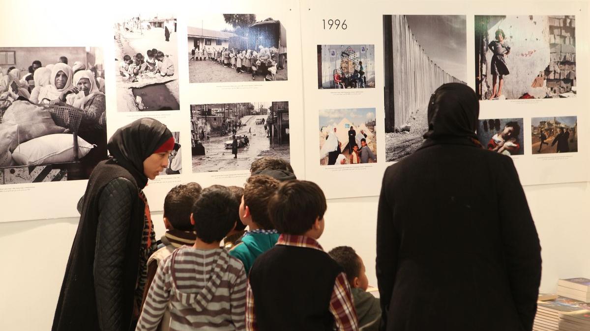 Pour la mémoire, un mur de la honte a été érigé dans l'espace du Salon. Mur qui retrace l'histoire douloureuse de la Palestine.
