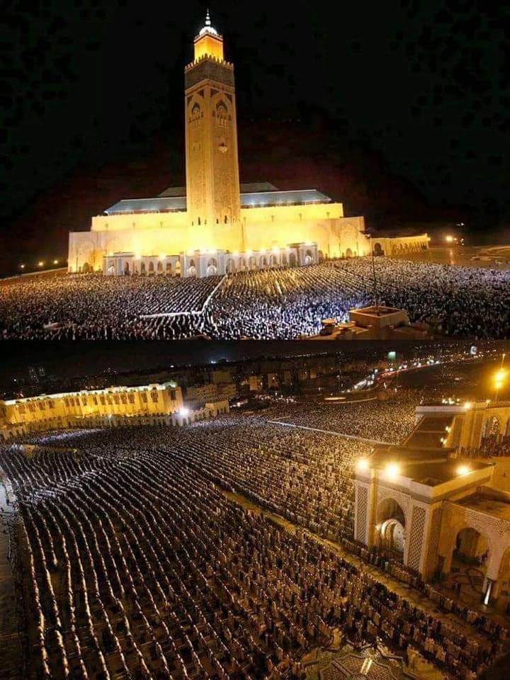 Prières de Tarawih à l'occasion de Lailat Al Qadr, 17 avril 2023 le360.ma