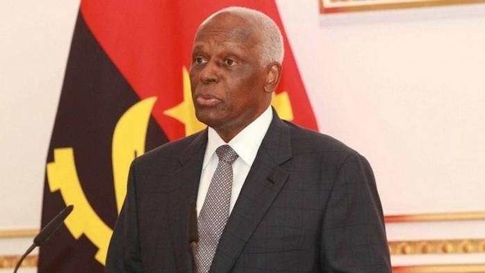 Dos Santos, président de l'Angola. 