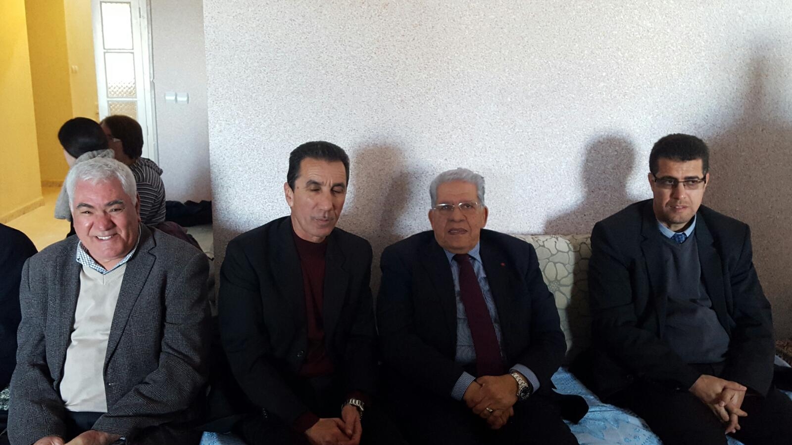 Mohamed Elyazghi avec des leaders du FFS.
