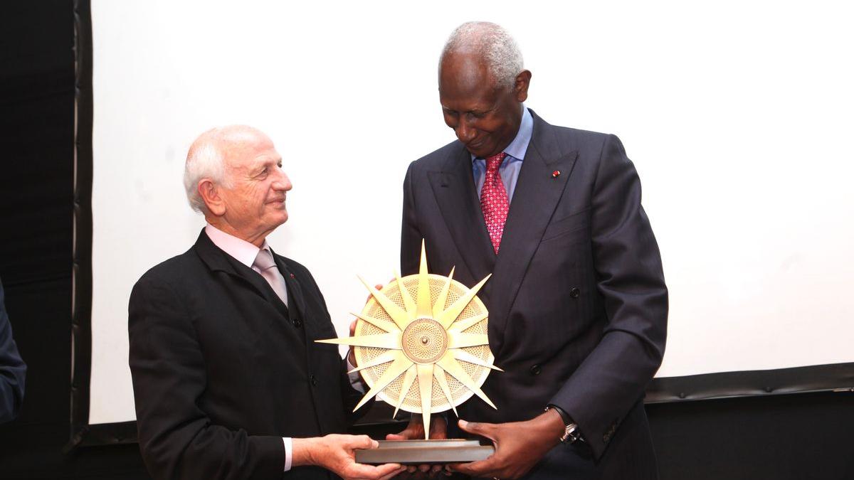 André Azoulay et Abdou Diouf
