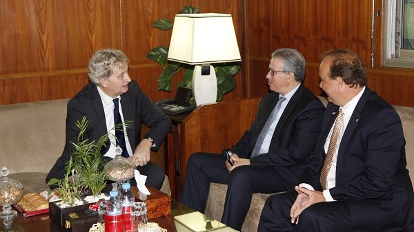 Le maire d'Amsterdam, Karim Kassi Lahlou, gouverneur de la préfecture Casablanca-Anfa et l'ambassadeur des Pays-Bas au Maroc.
 
