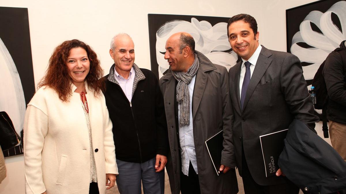 Neila Tazi, Ali Ababou, Redouan Bayed et Khaled Oudghiri, rassemblés devant des oeuvres qui semblent en effet mettre de la lumière dans les âmes.
