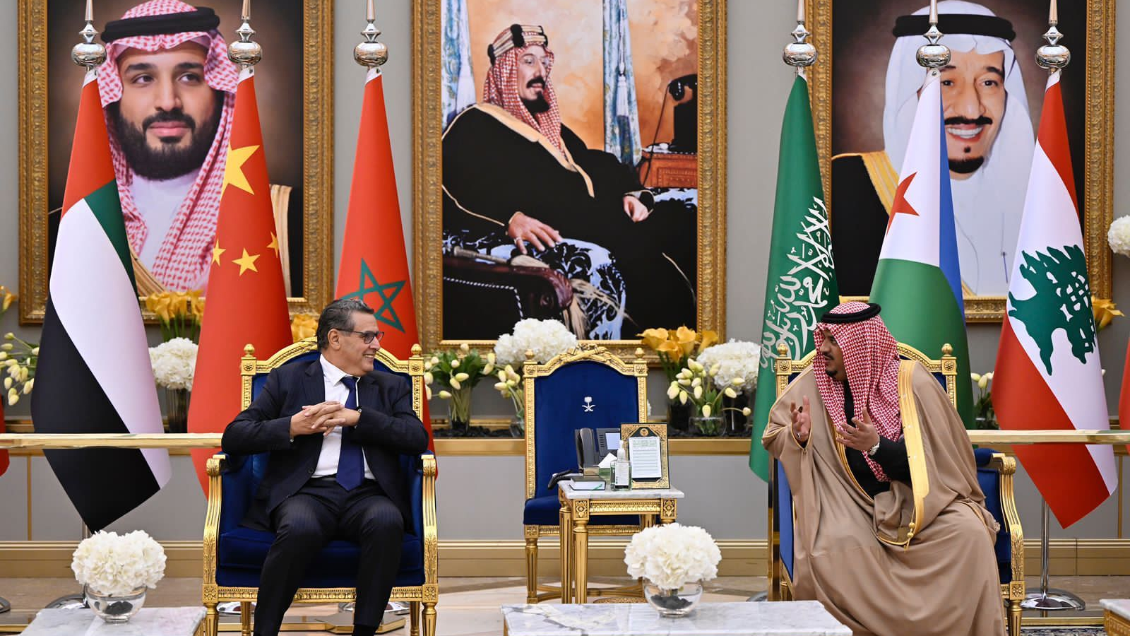 Le chef du gouvernement, Aziz Akhannouch, et le vice-gouverneur de la région de Riyad, le prince Mohammed bin Abdulrahman bin Abdulaziz. 
