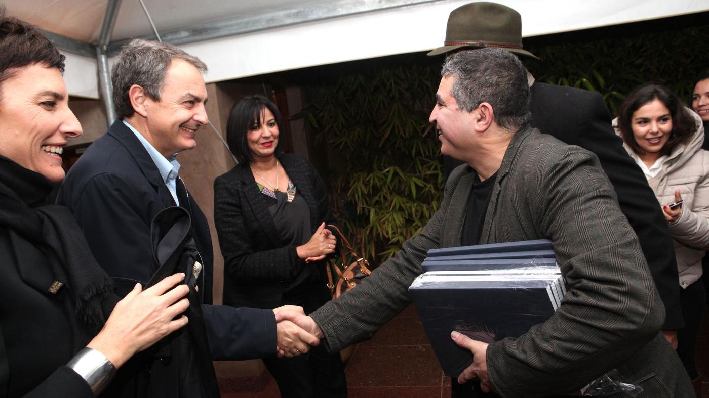 Jose Luis Zapatero et Mahi Binebine.
