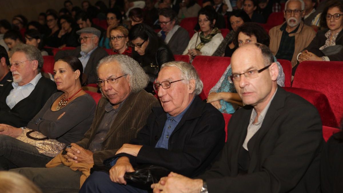 Le réalisateur et chorégraphe Lahcen Zinoun aux côtés de l'avocat Mohamed Berrada.
