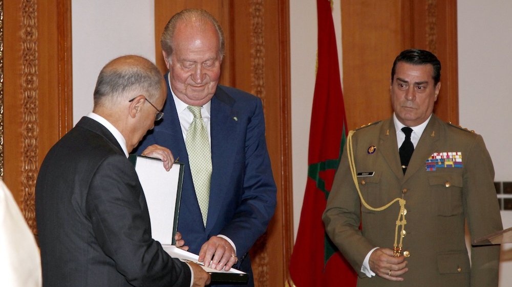 Moment fort symbolique, jeudi, lorsque le roi Juan Carlos reçoit les clés de la capitale de la main du maire en signe de "l'amitié et la confiance" qui règne entre les deux peuples
