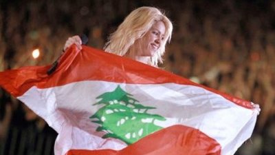 La célèbre chanteuse Colombienne, Shakira n'a jamais caché ses origines libanaise de part son père, William Mebarak Chadid, né à New York, originaire de Zahlé au Liban.
