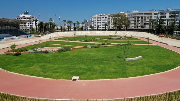 Le nouveau visage de la piste du vélodrome et la tribune rénovées.
