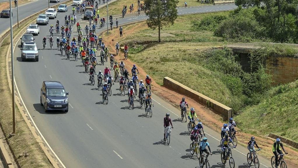 Le 30 janvier 2021, le "Critical Mass Nairobi" est organisé comme tous les mois pour permettre aux habitants de la capitale de se retrouver en vélo. 