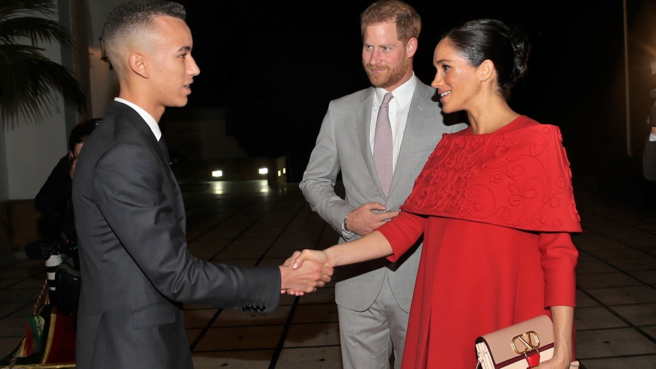 Le 23 février 2019, Moulay El Hassan a reçu, au palais des hôtes à Rabat, le prince Harry d'Angleterre et son épouse la princesse Meghan Markle.
