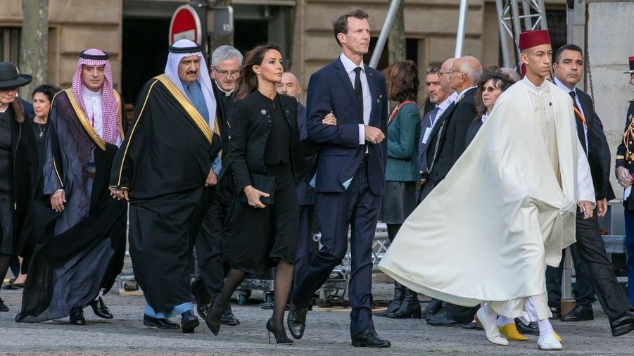 Le prince Moulay El Hassan aux obsèques officielles du défunt président français Jacques Chirac, célébrées lundi 30 septembre 2019 en l’église Saint-Sulpice à Paris.
