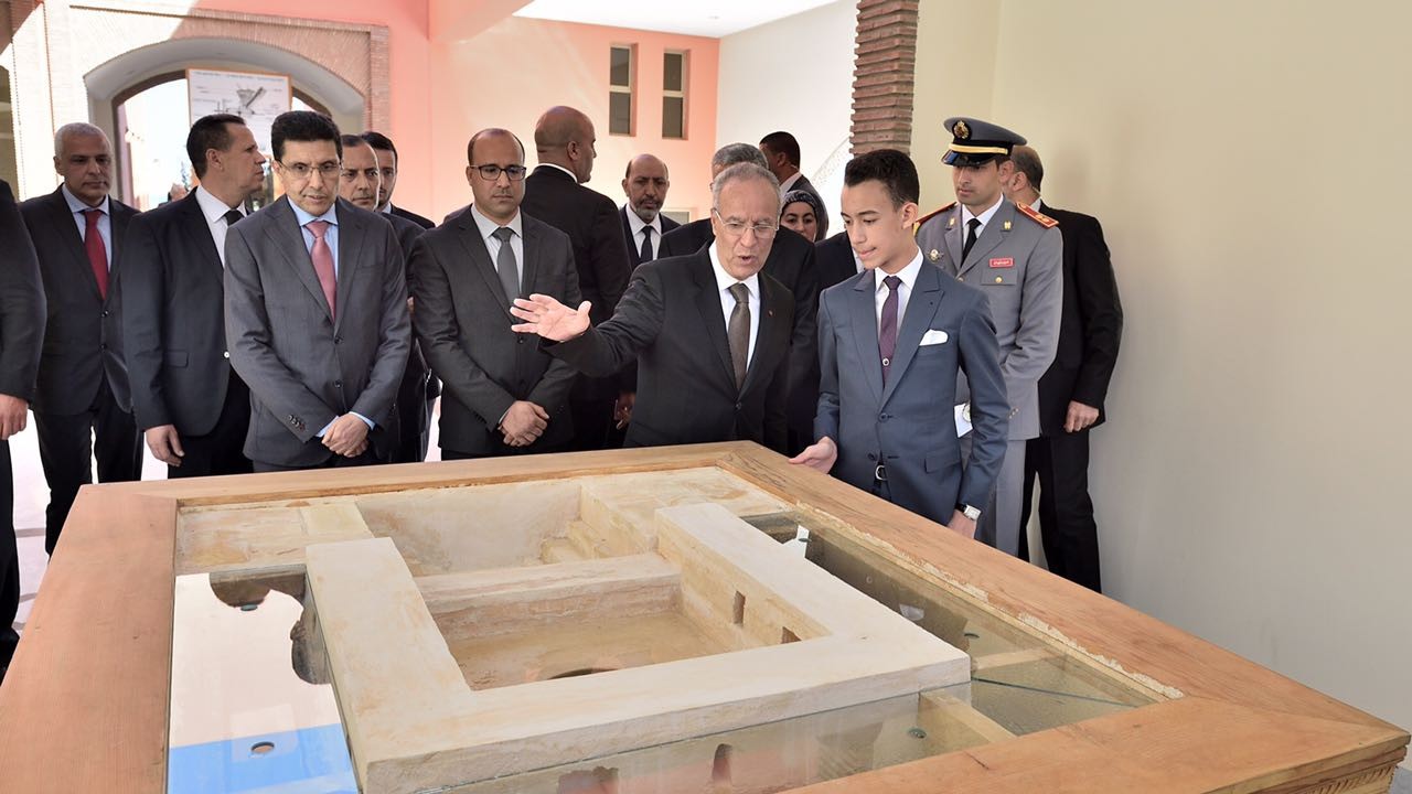 Le 5 janvier 2017, Moulay El Hassan inaugurant à Marrakech le Musée Mohammed VI de la civilisation de l'eau au Maroc.
