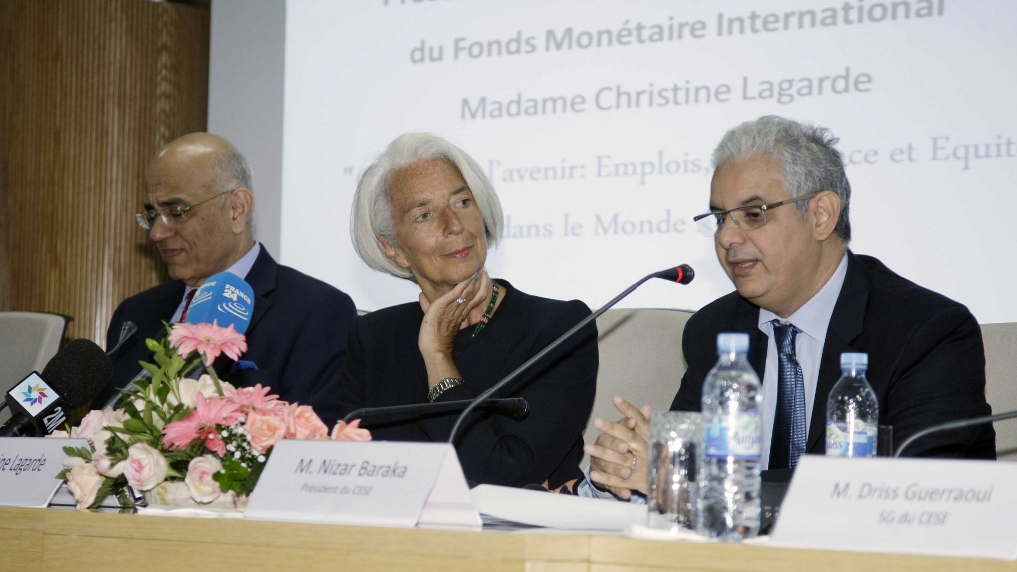Christine Lagarde prendra la parole, après l'introduction de Nizar, pour entre autres féliciter le Maroc des réformes d'envergure qu'il a entreprises. 
